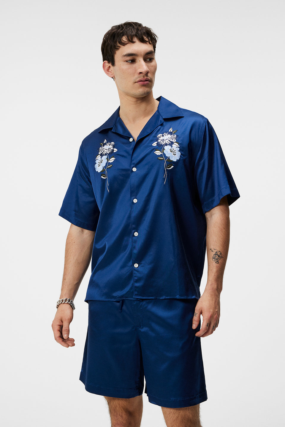 Elliott Satin Embroid Shirt / Estate Blue