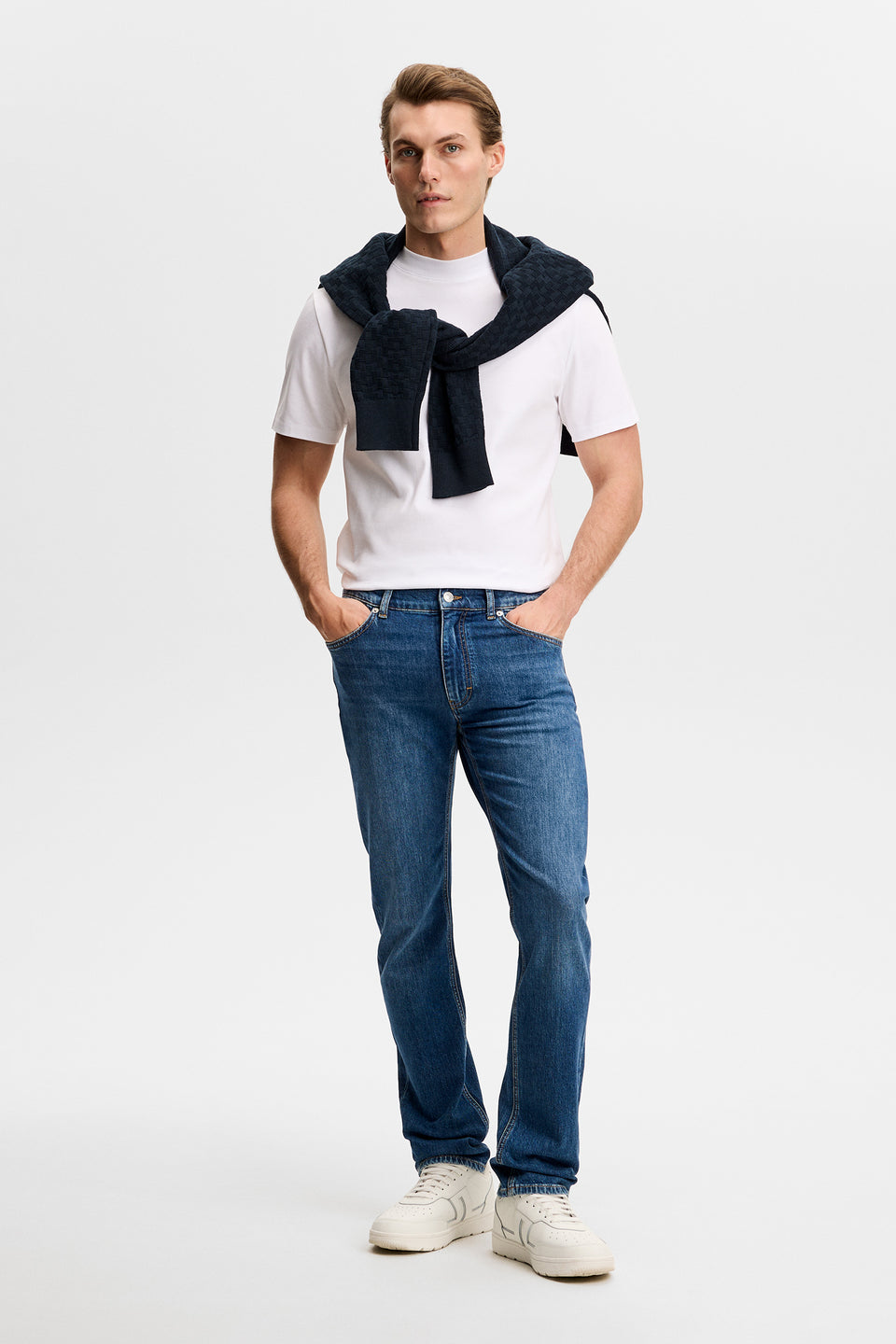 Jax Mid Wash Slim Jeans / Mid Blue