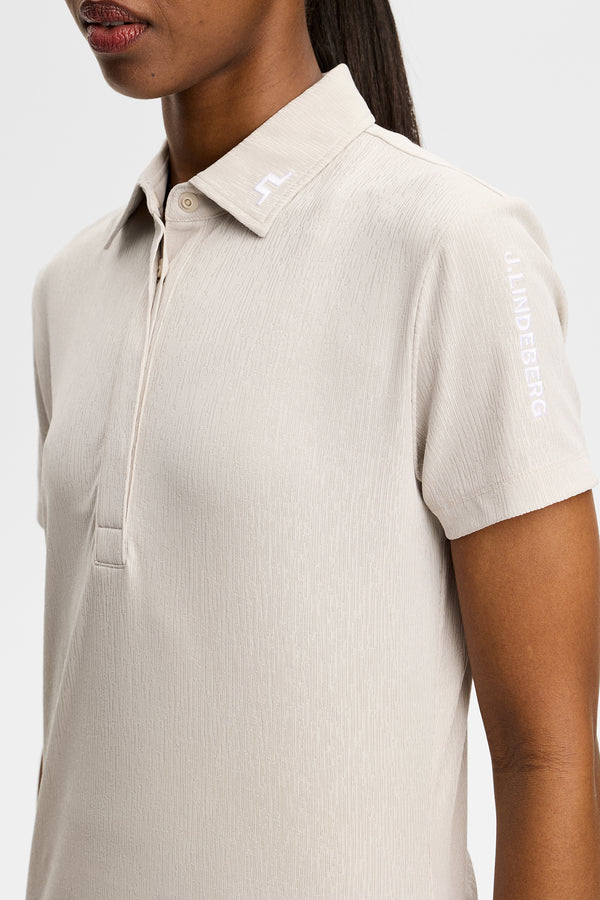 Tour Tech Textured Polo / Moonbeam