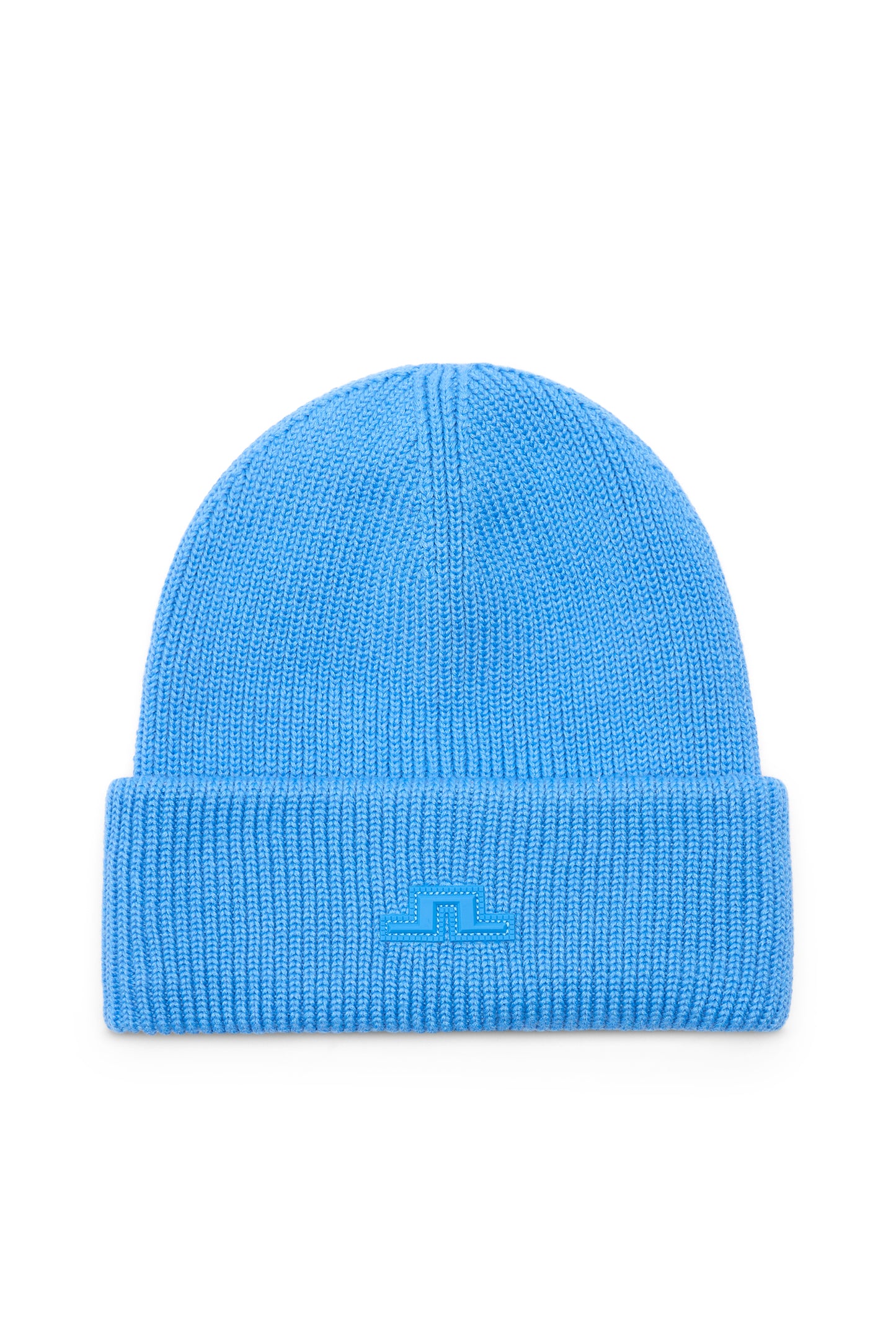 Vorderansicht: Vale Beanie in Sonic Blue aus Rippstrick mit Umschlagbündchen und gummiertem Bridge-Logo.