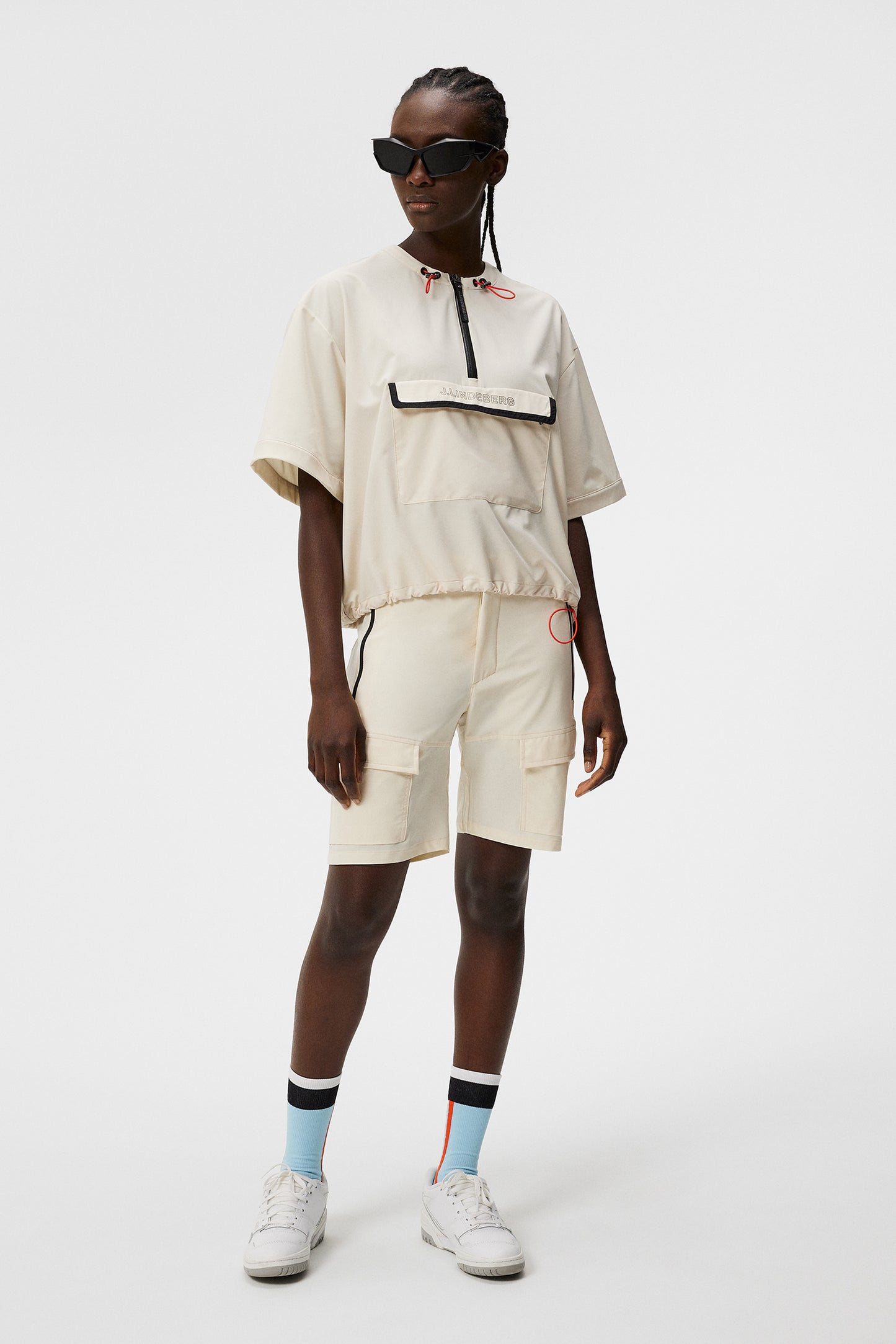 Anya Shorts / Almond Milk