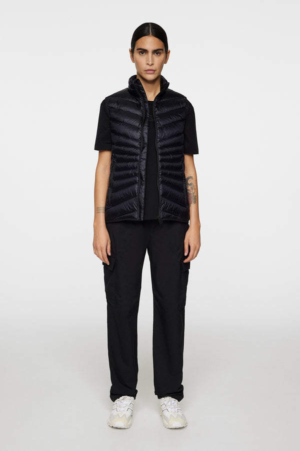 Lara Light Down Vest / Black
