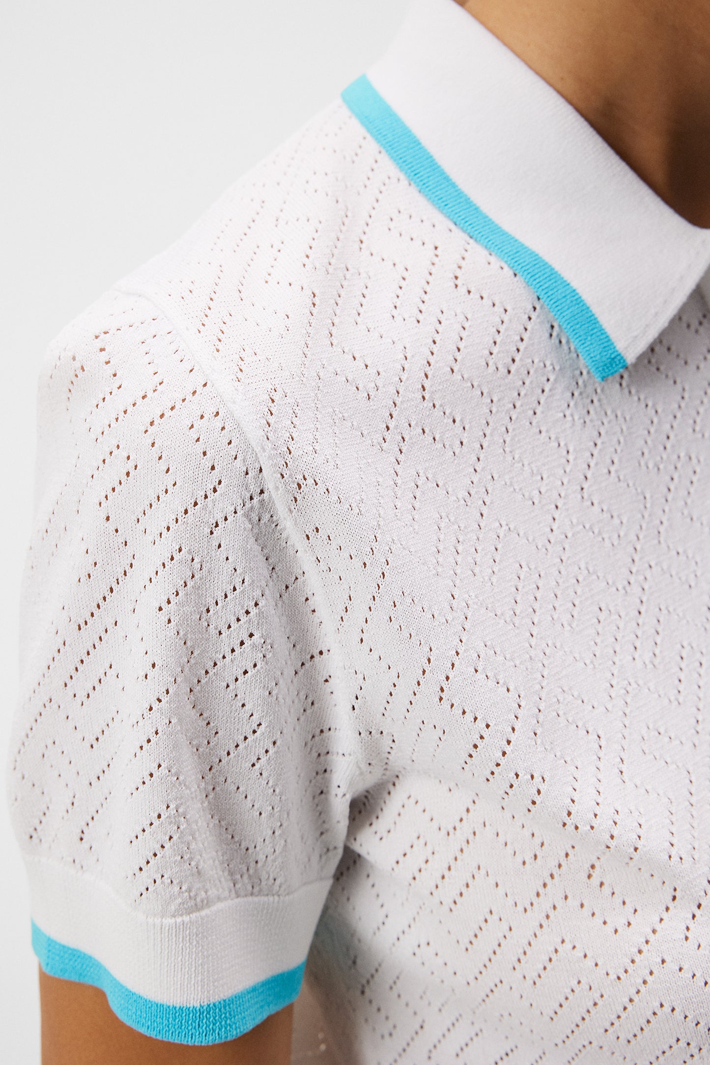 Lomi Knitted Shirt / White