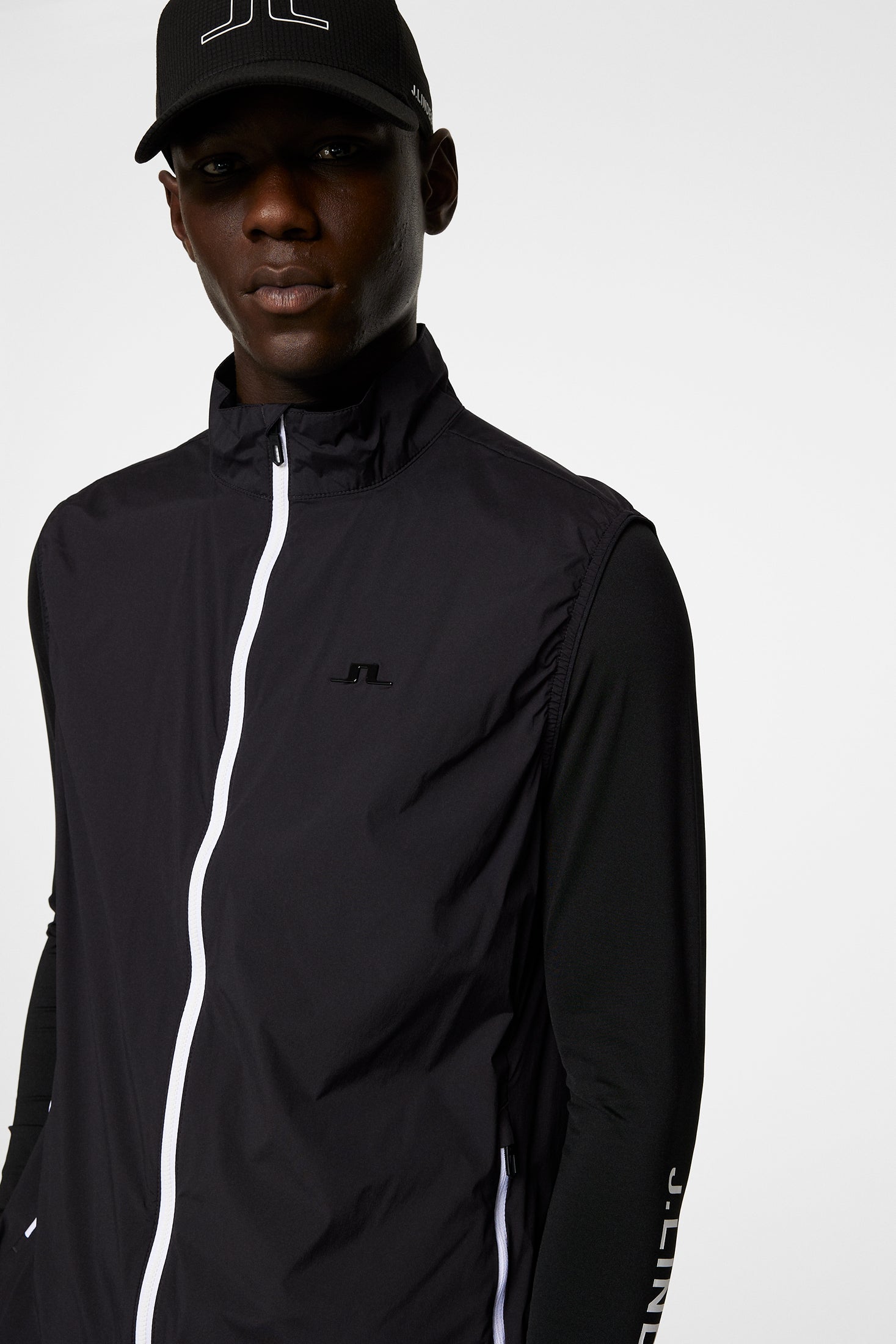 Ash Light Packable Vest / Black | J.Lindeberg Official