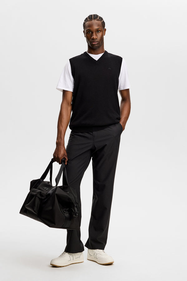 Liam Knitted Vest / Black