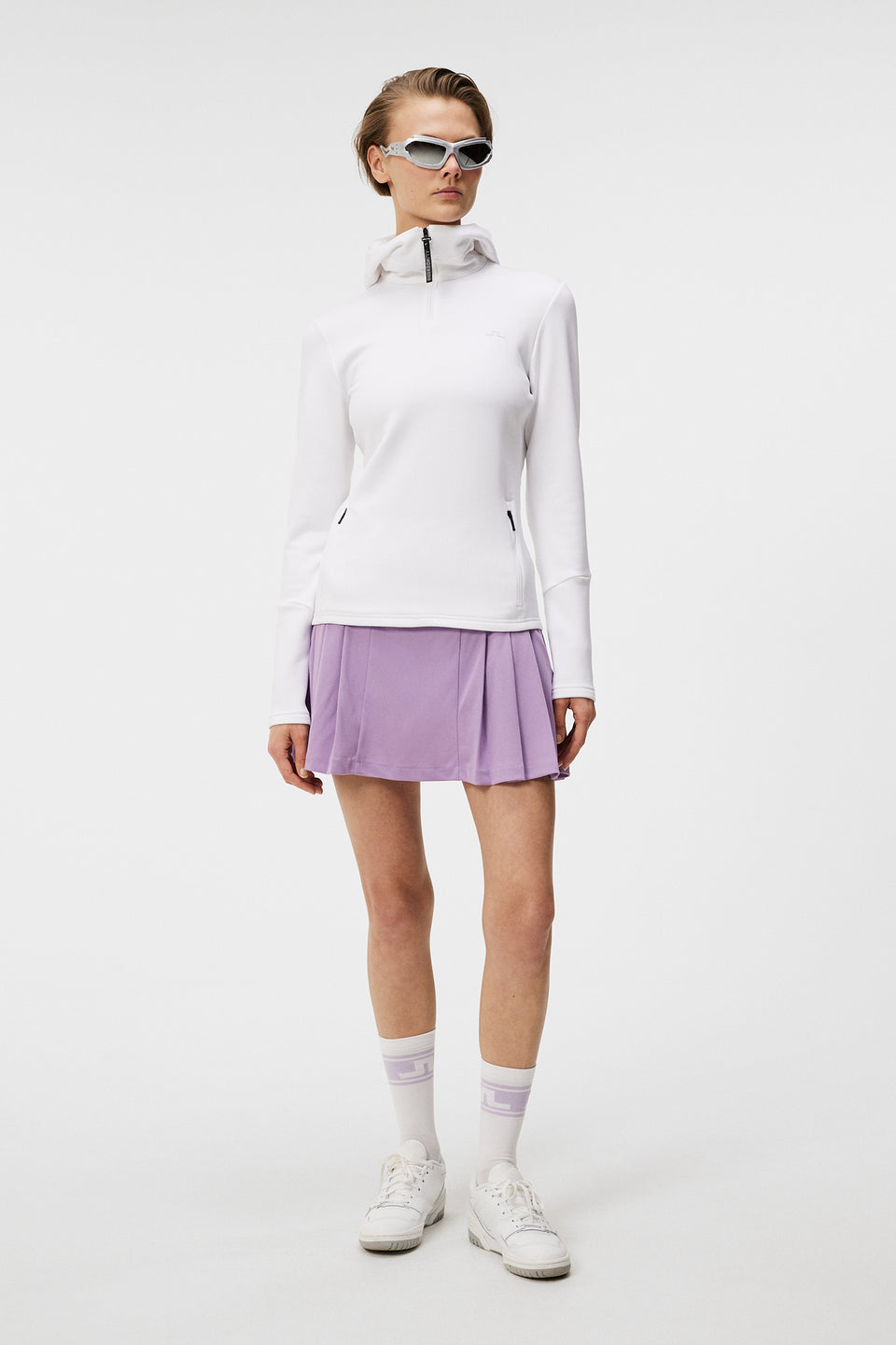 W Aerial Quarter Hood / White