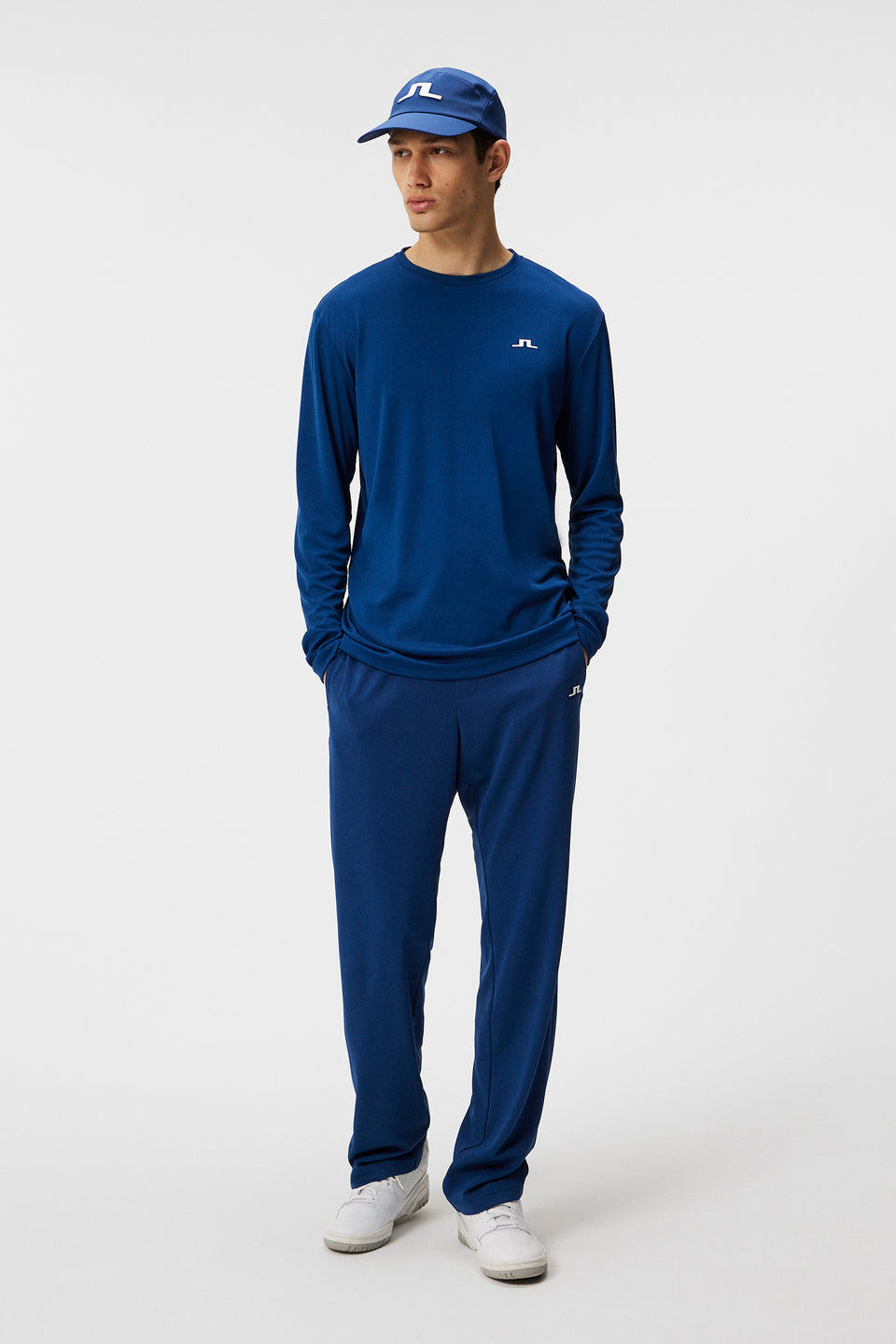 Ade T-shirt LS / Estate Blue