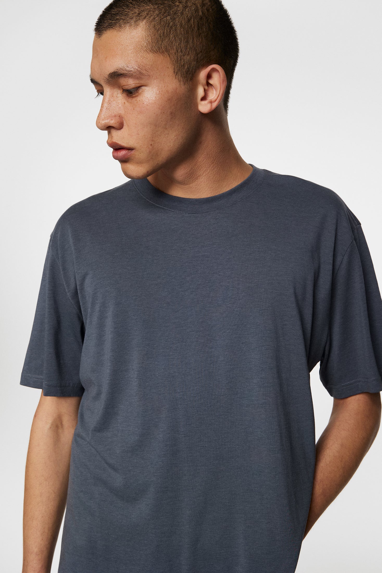 Hale Light Lyocell T-shirt / Ombre Blue | J.Lindeberg Official