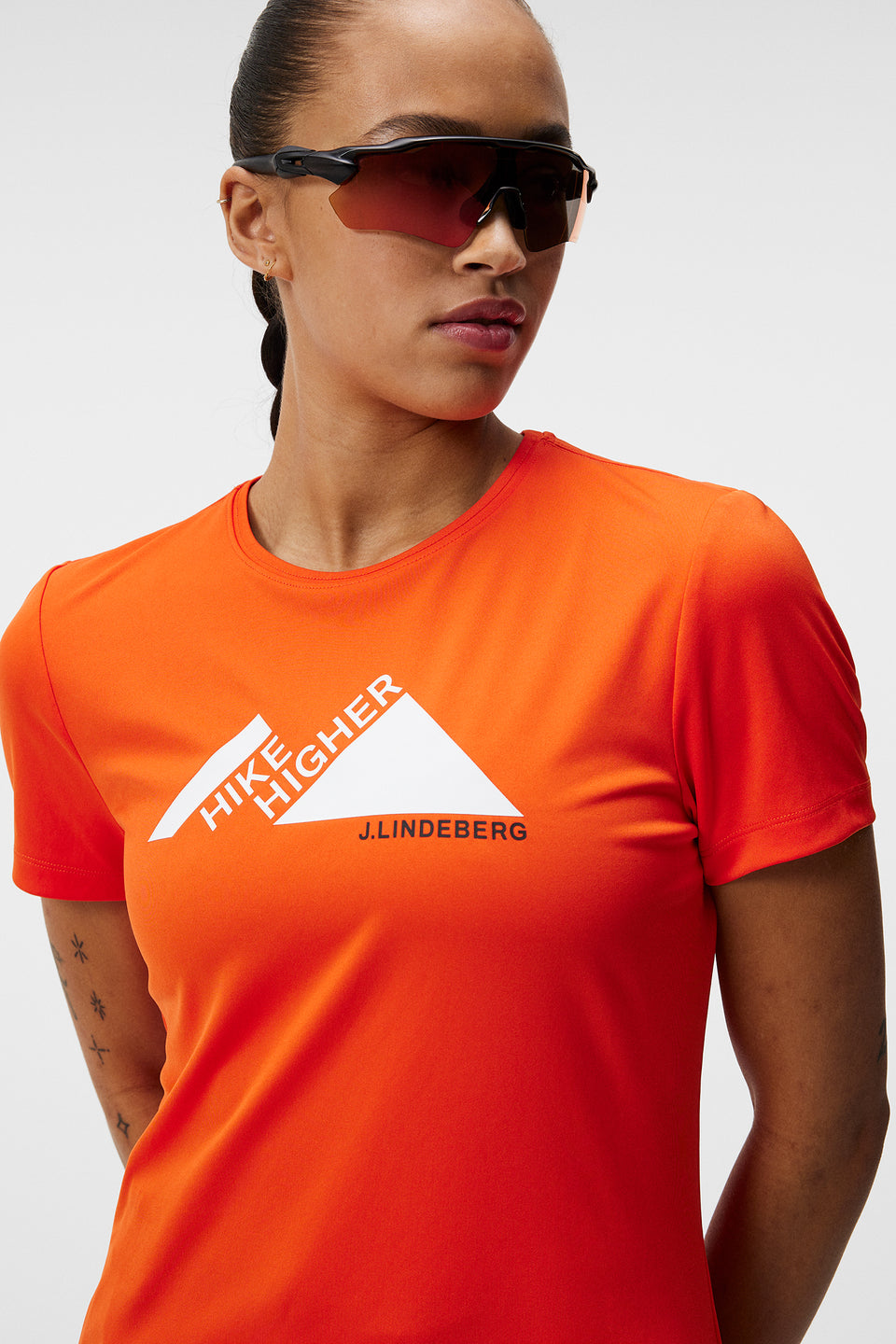 Valeria Graphic T-shirt / Tangerine Tango