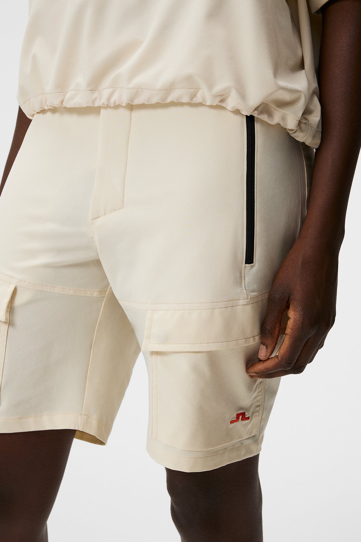 Anya Shorts / Almond Milk