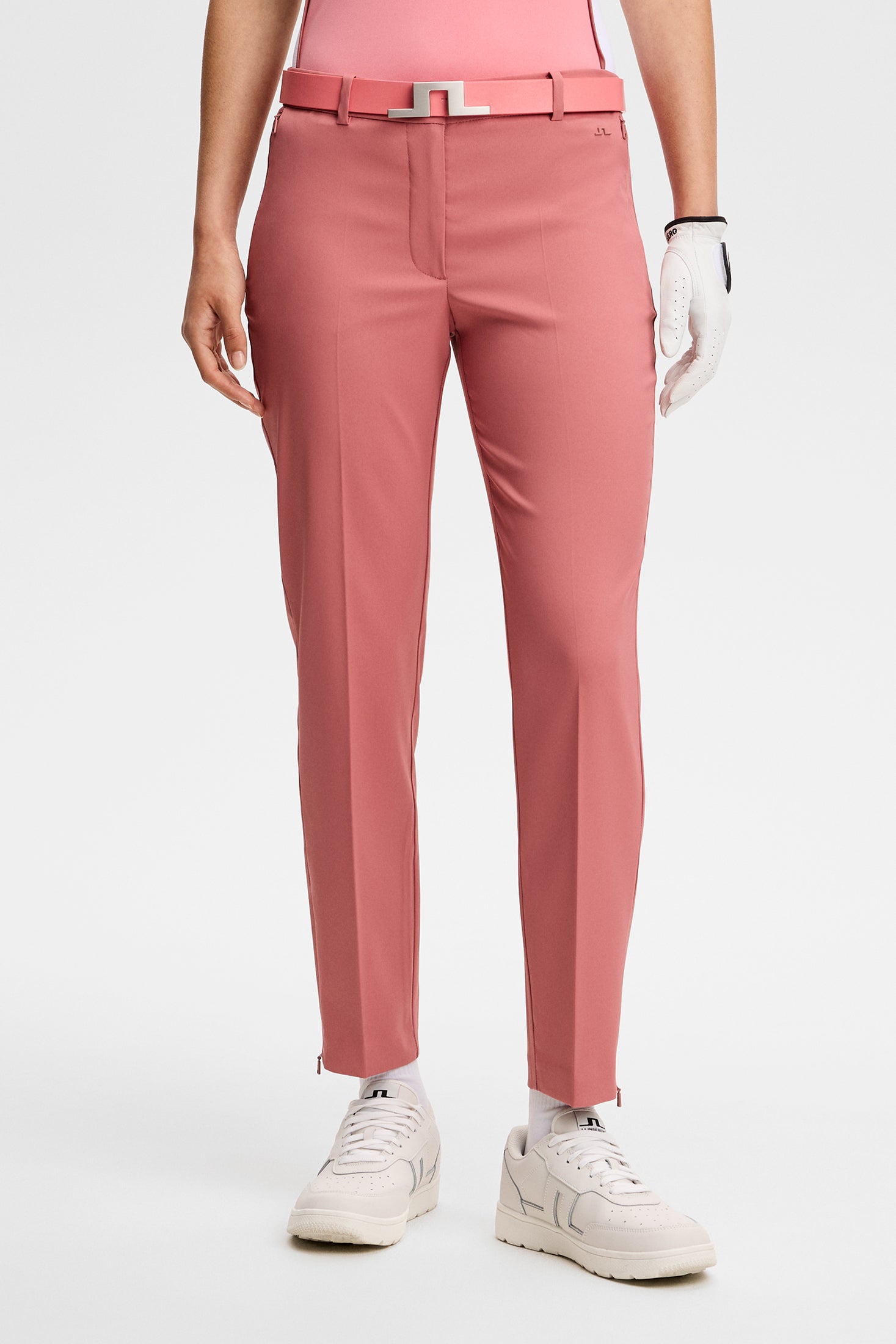 Find Your Perfect Fit – Women's Golf Trouser Guide – J.Lindeberg EU