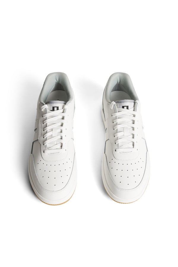 Ace Low-Top Golf Sneaker / White