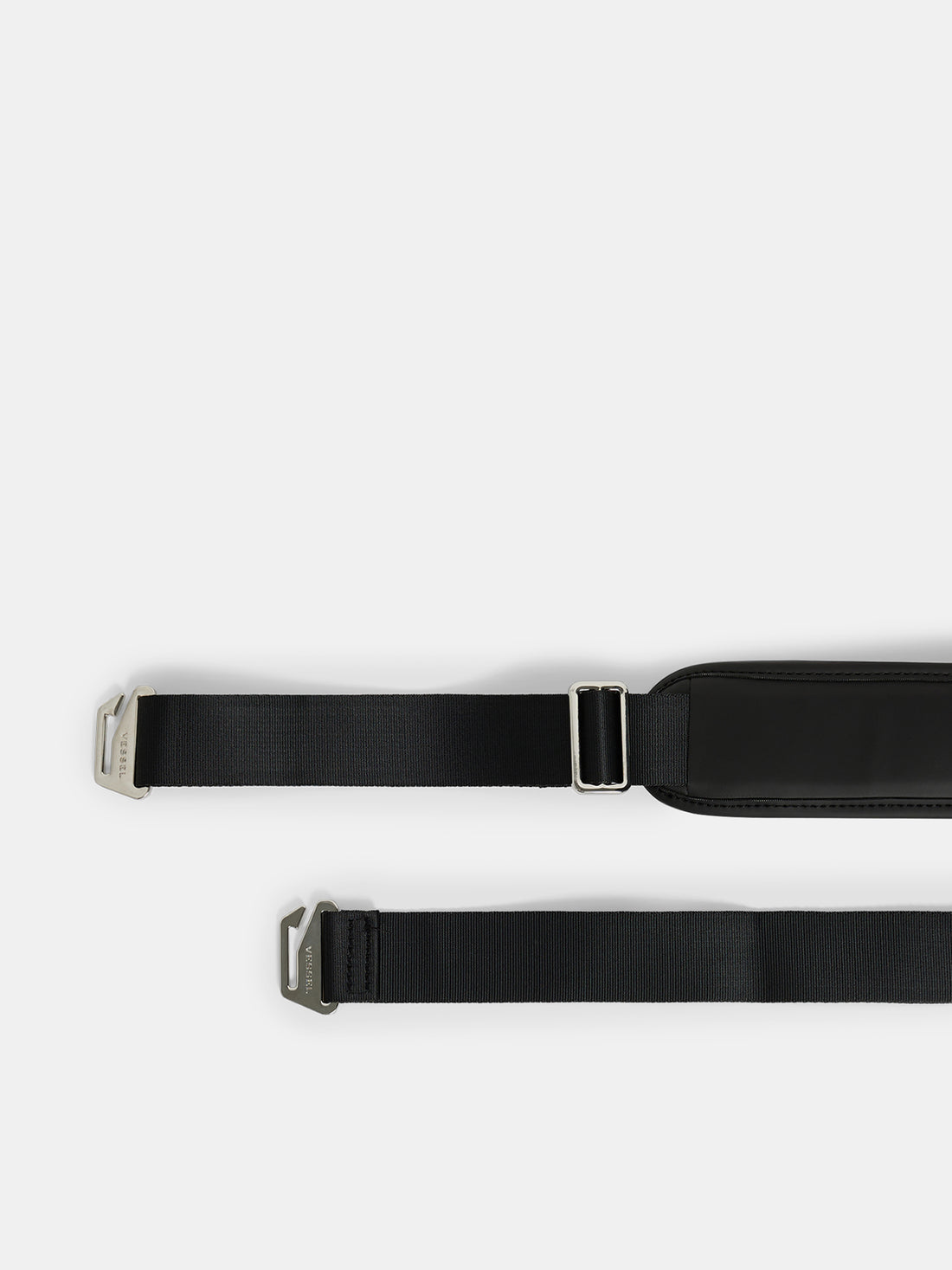 Garment Duffel Bag / Black J.Lindeberg