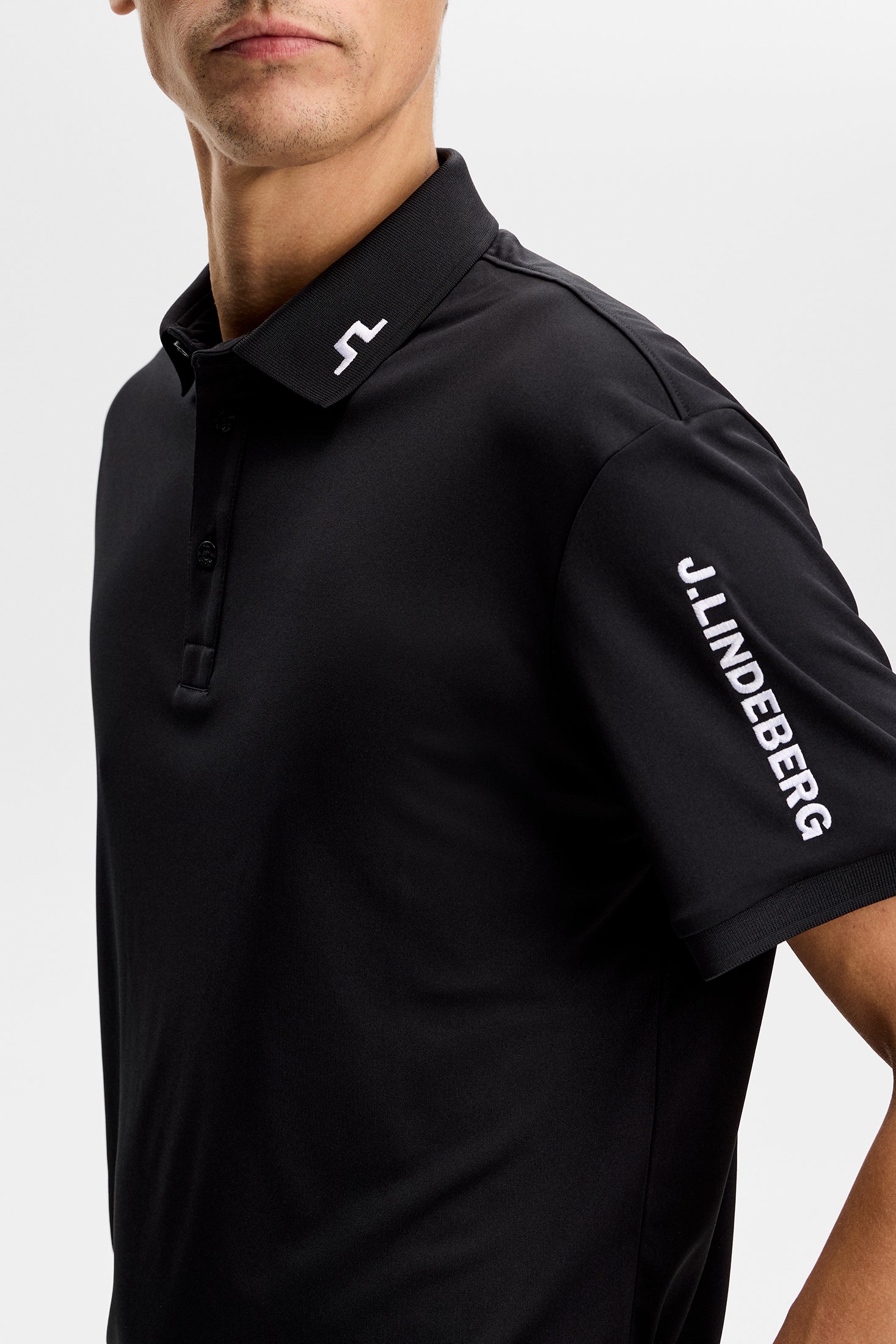 Tour Tech Polo / Black | J.Lindeberg Official