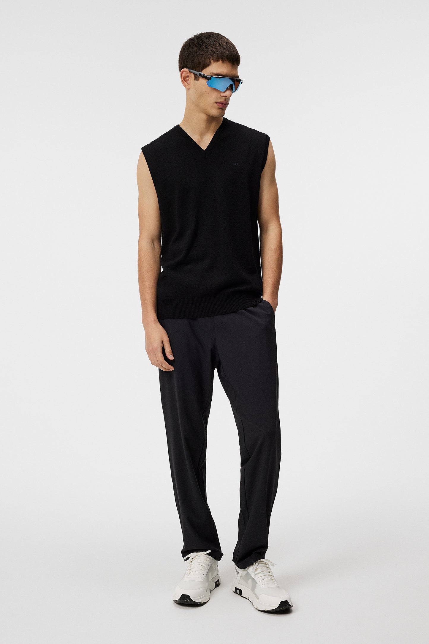 Liam Knitted Vest / Black