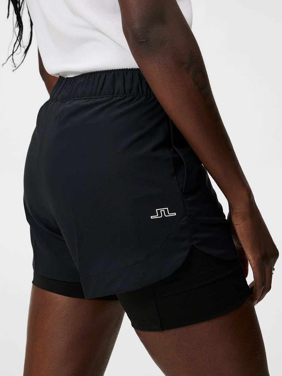 Mila Shorts / Black