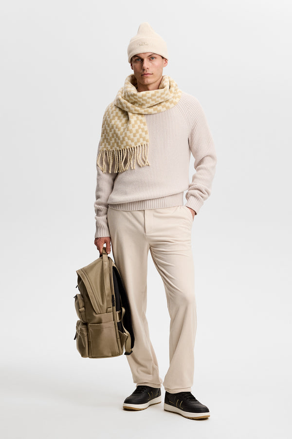 Hallow Knitted Crew Neck / Moonbeam
