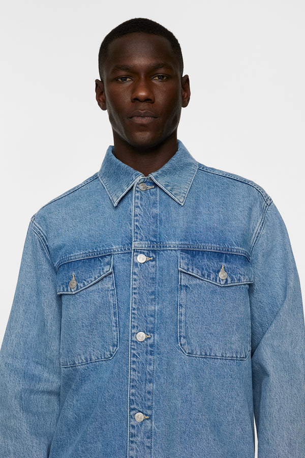 Hunt Washed Denim Overshirt / Light Blue