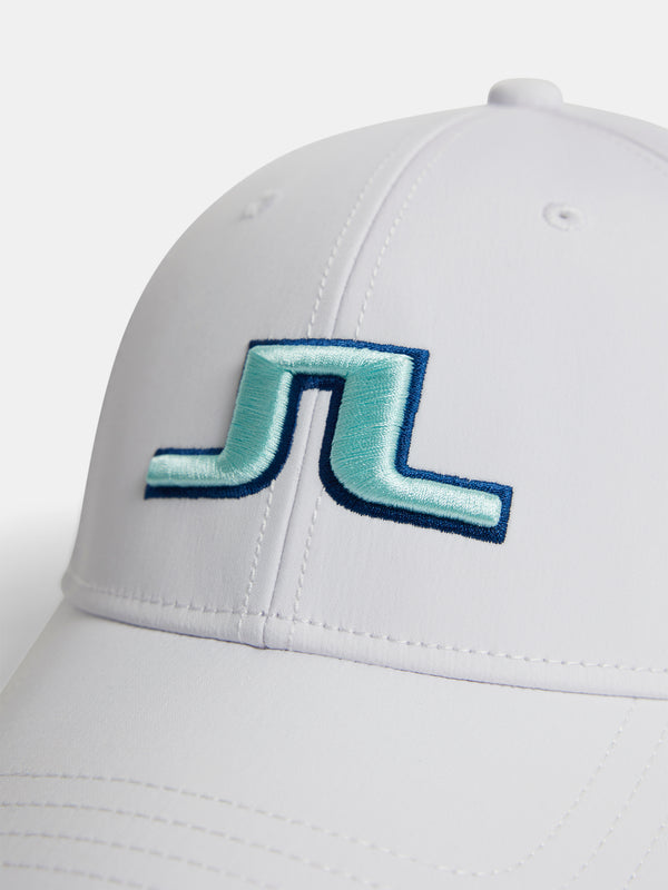 Angus Cap / White