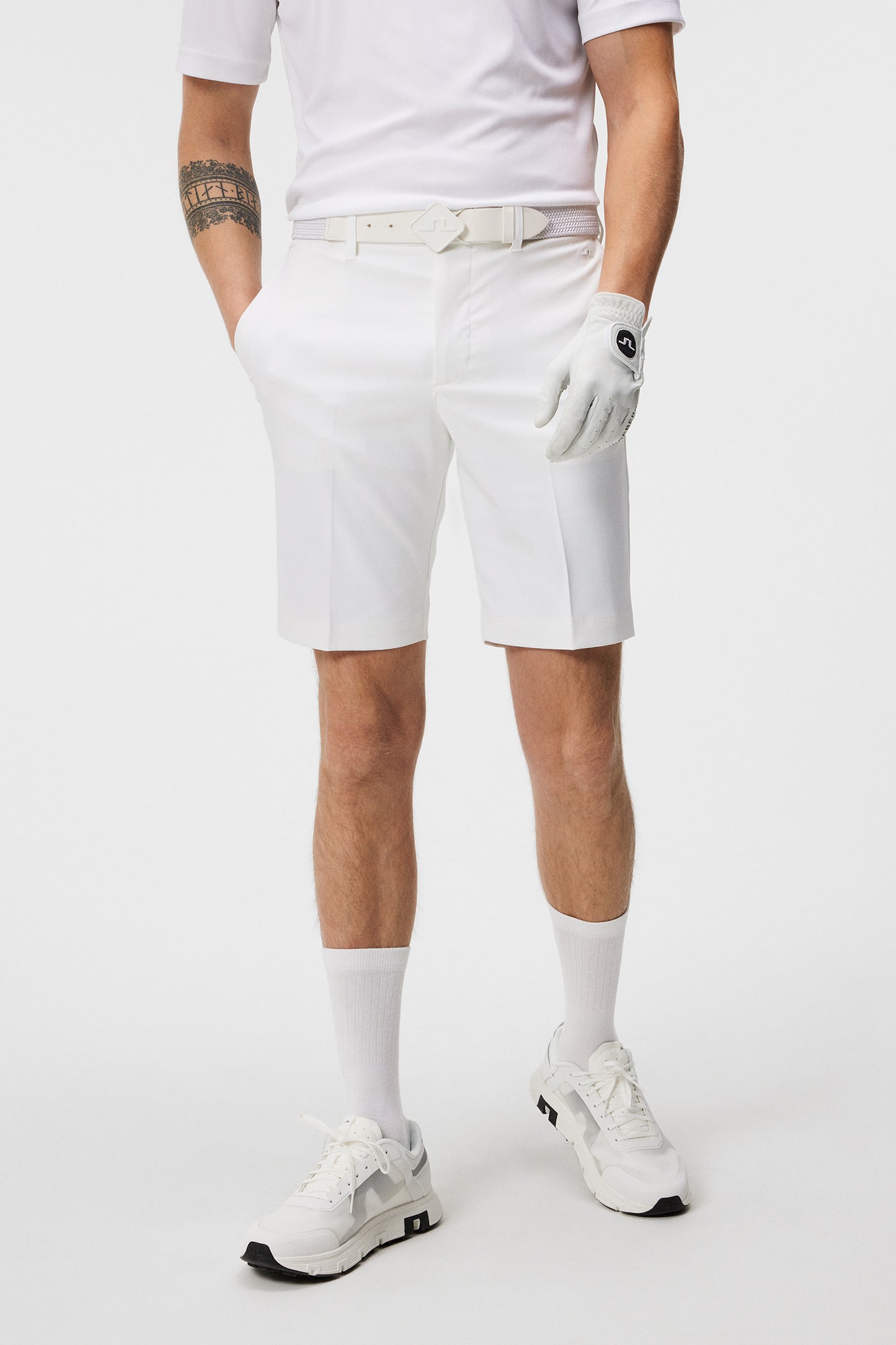 Eloy Shorts / White