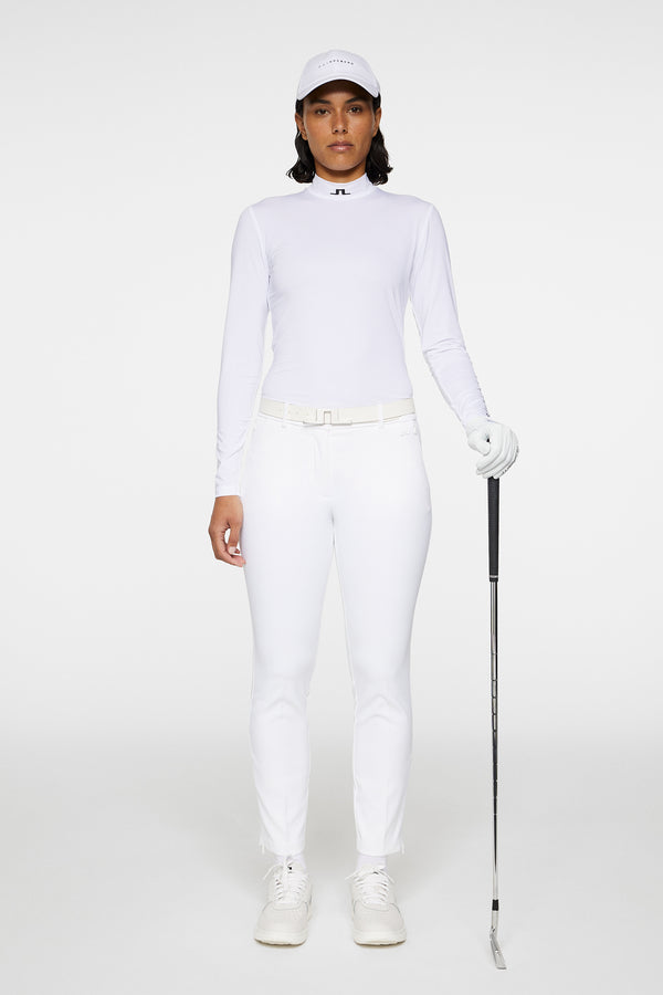Pia Pant / White