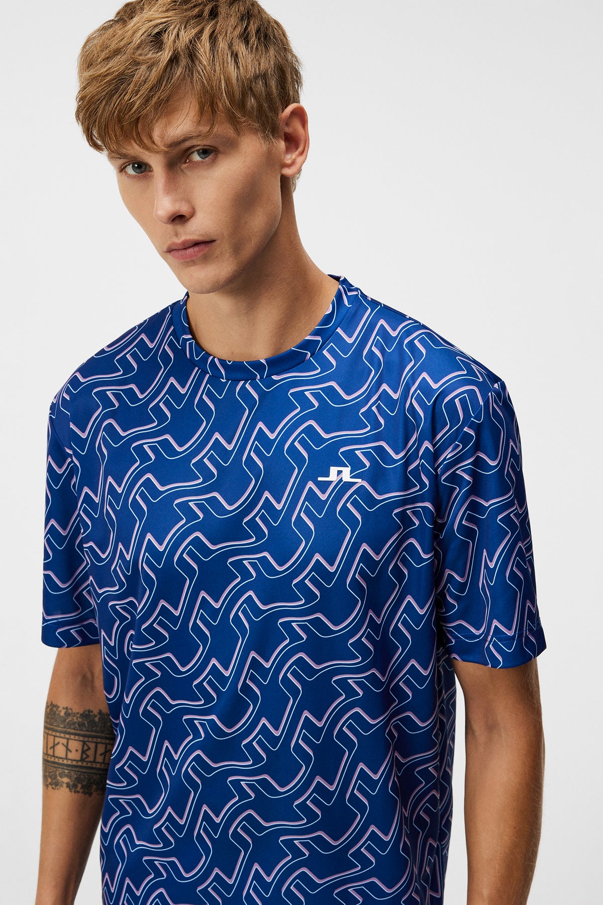 Ade Print T-shirt / Outline Bridge Wave Blue