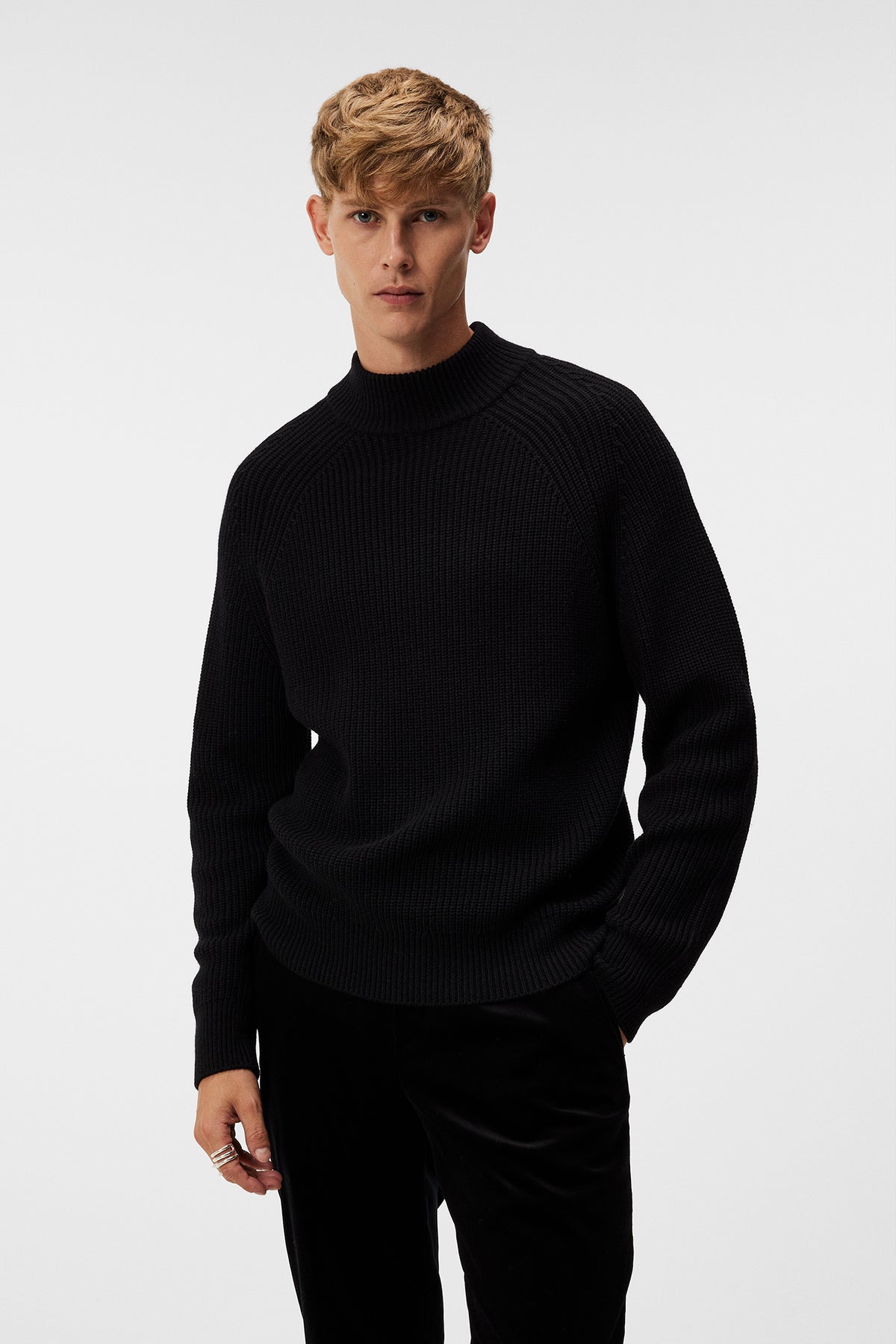 Kylan Mock Neck Sweater / Black