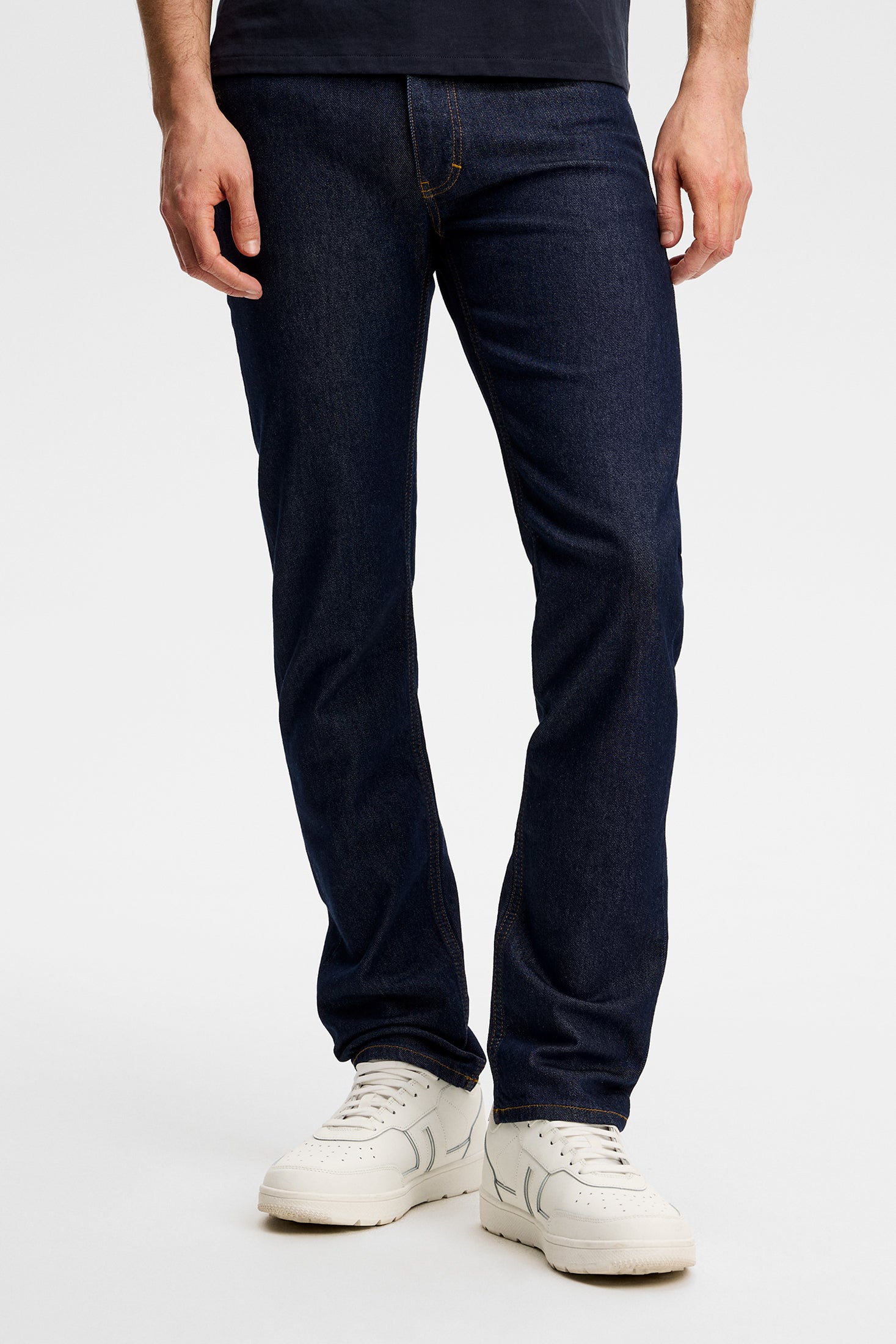 k*n様 supreme Regular Jean セルビッチダークブルー Jax Rinsed Slim Jeans / Dark Blue | J.Lindeberg Official