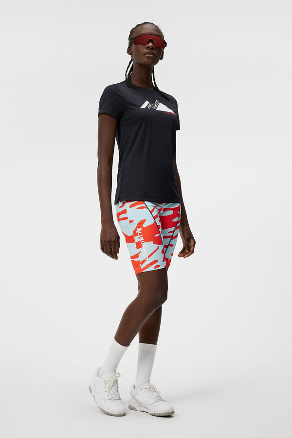Valeria Graphic T-shirt / Black