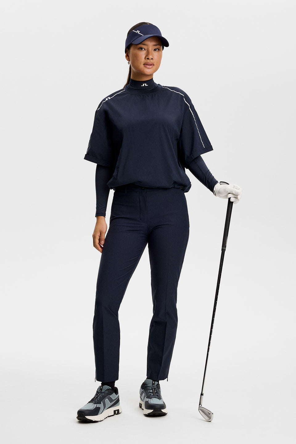 Pia Pant / JL Navy