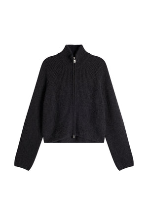 Vorderansicht: Whitney Rib Knit Full Zip in Schwarz mit Stehkragen, Raglanärmeln und Zwei-Wege-Reißverschluss.