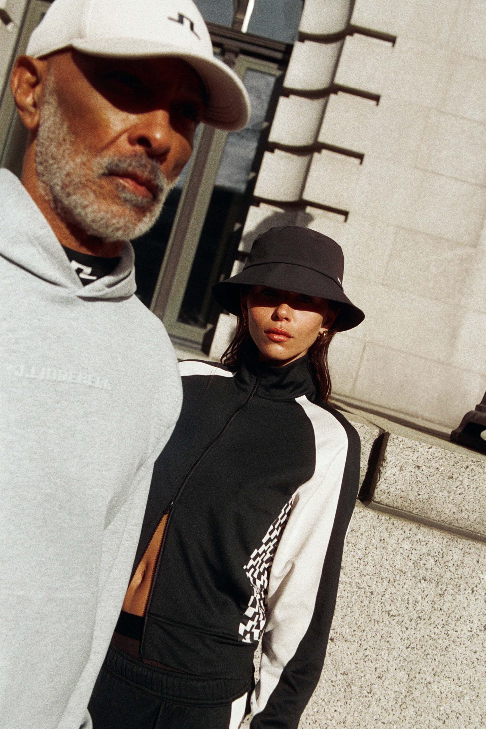J.LINDEBERG レディース ベロアブルゾン Fabiola Track Jacket / Black | J.Lindeberg Official