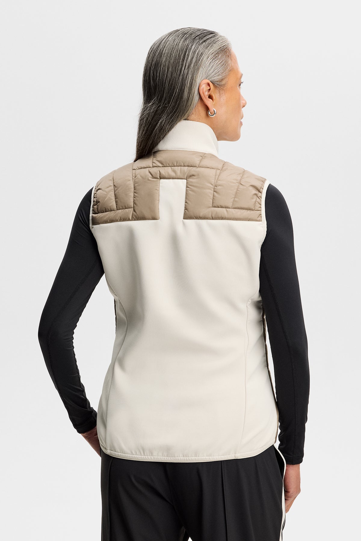 BWOW16475_U144_004.jpg