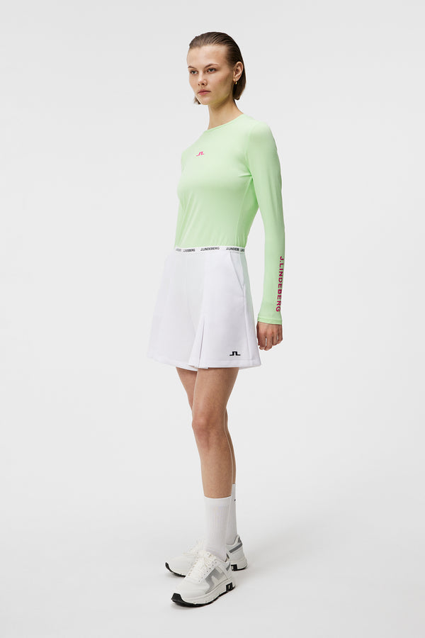 Emrah Shorts / White