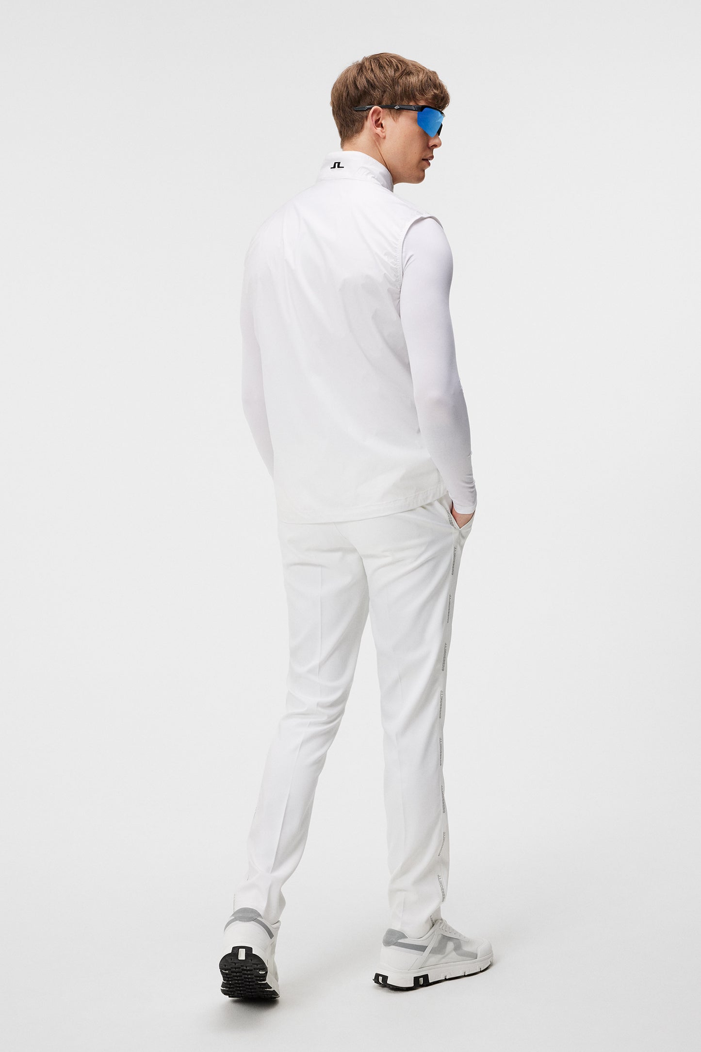 Ash Light Packable Vest / White