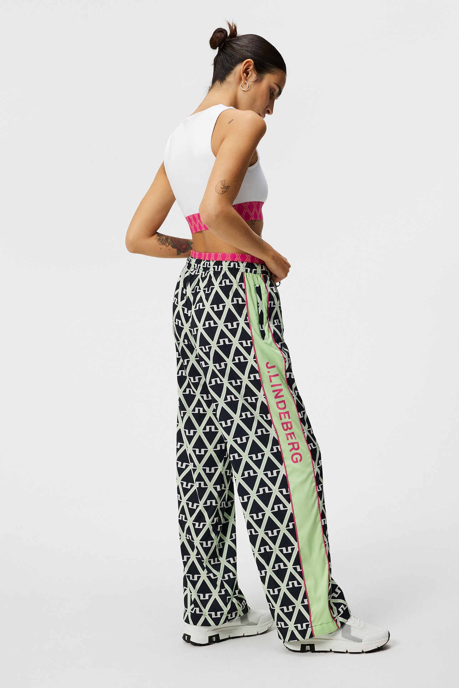 新品　J.LINDEBERG 総柄　パンツ Mira Pant / Geo JL Navy – J.Lindeberg