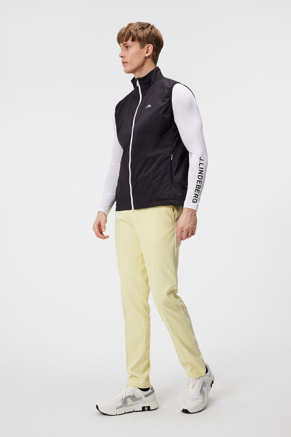 Ash Light Packable Vest / Black