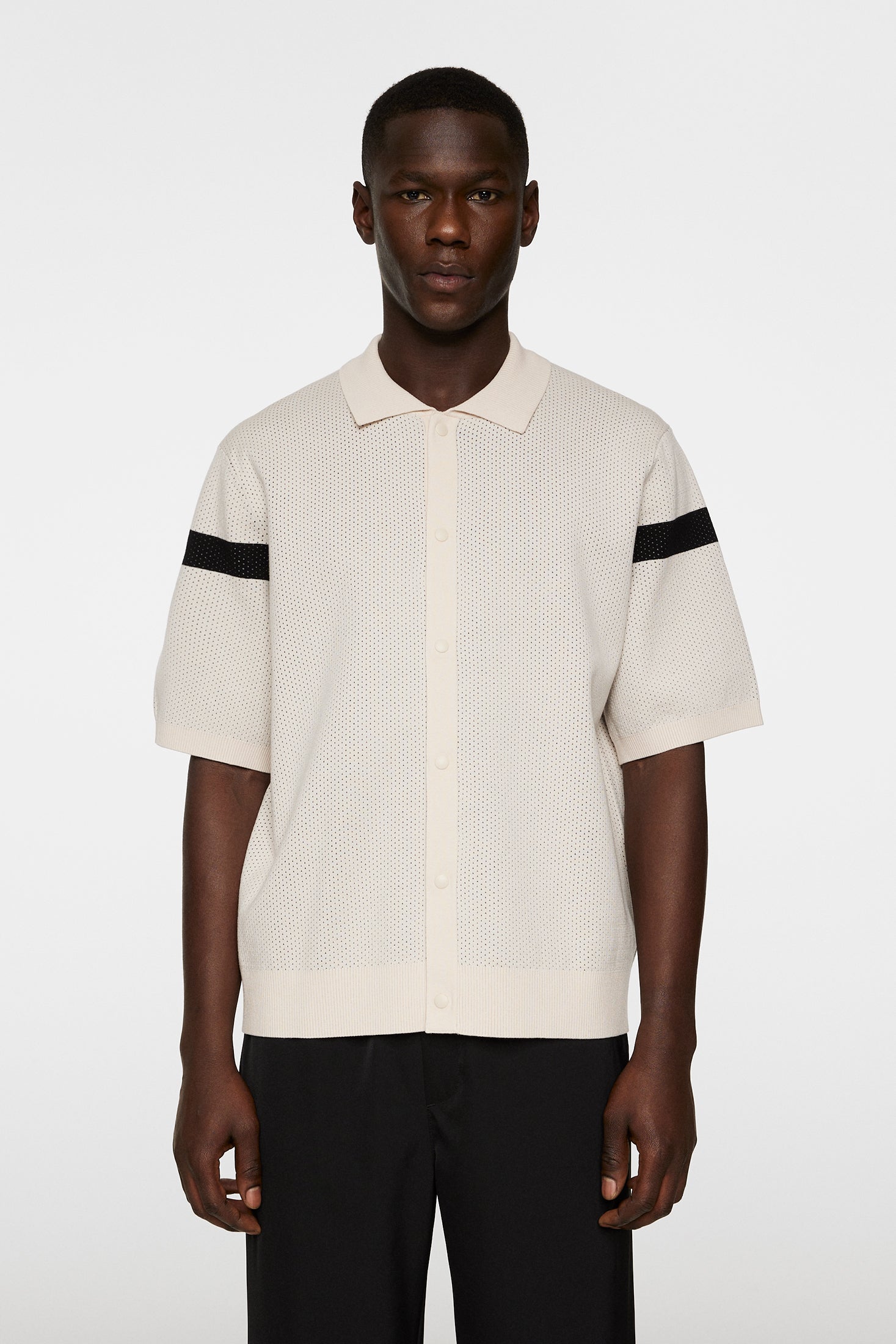 Sheer Puff-Sleeve Buttoned Shirt Style 253205 | 1ère Avenue