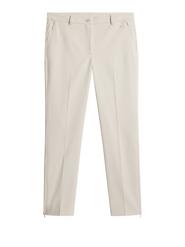 Pia Pant / Moonbeam