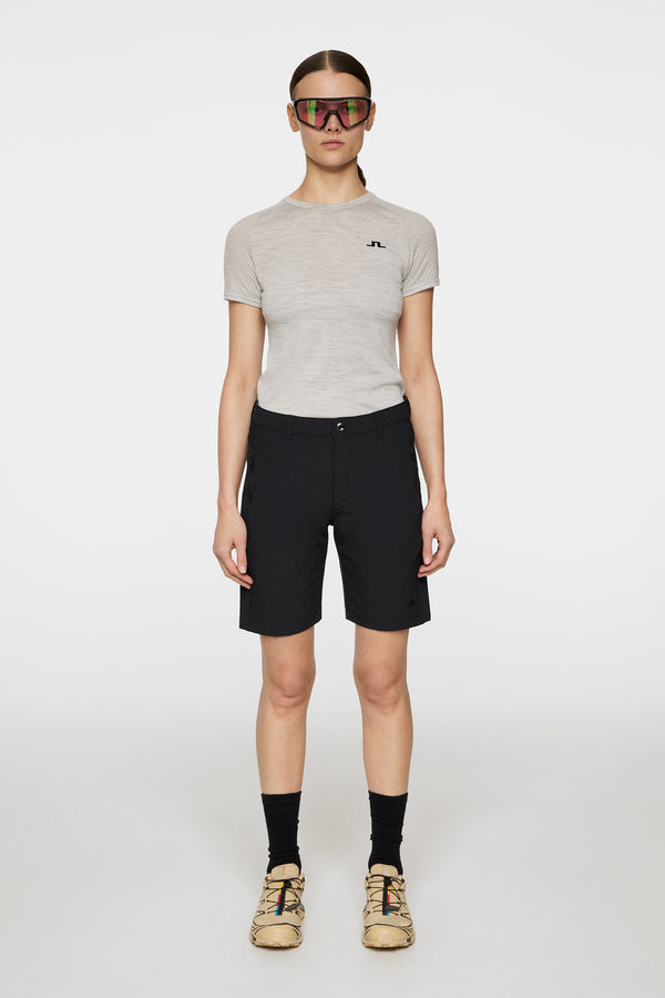 Angie Shorts / Black