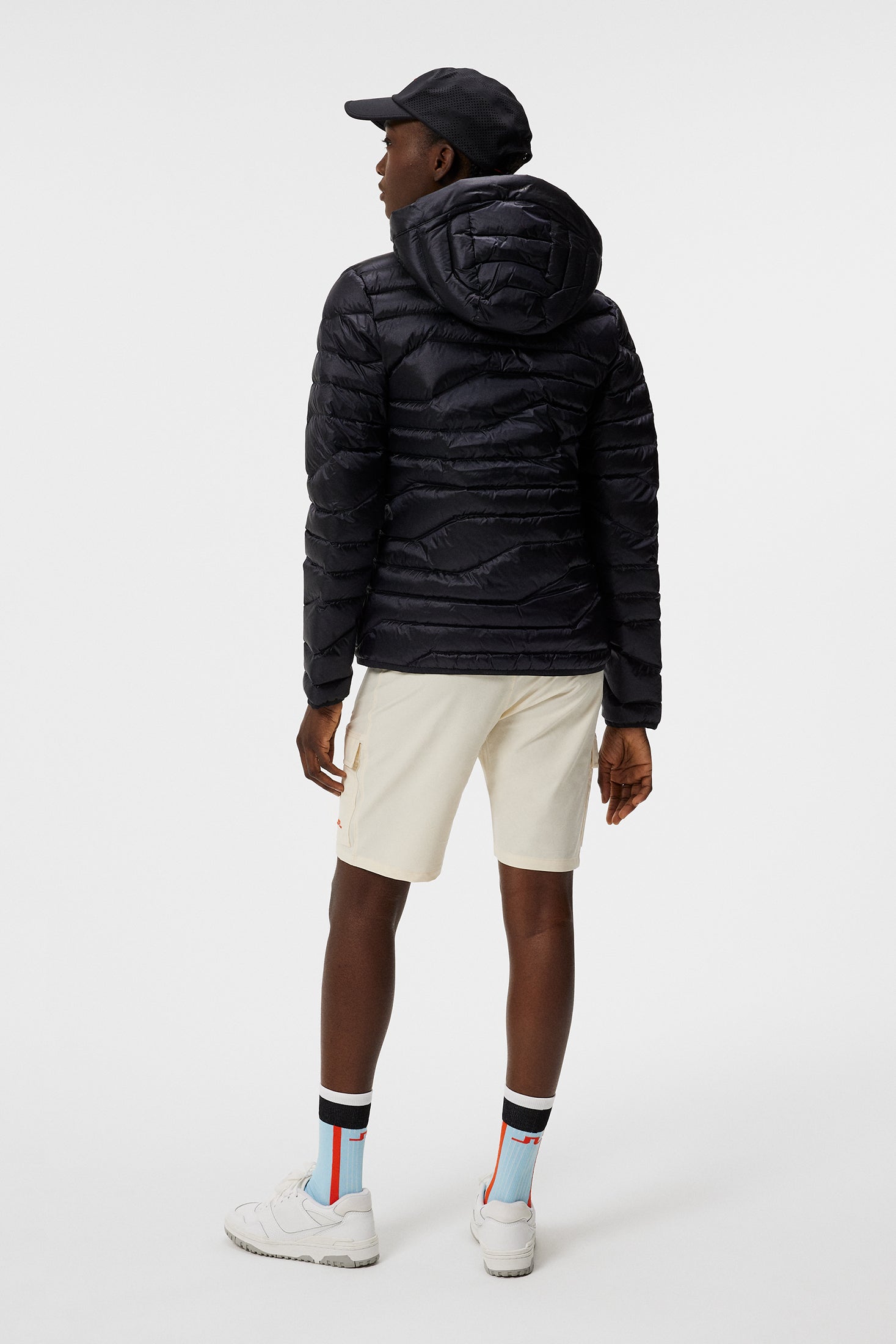 W Cliff Light Down Hood / Black – J.Lindeberg