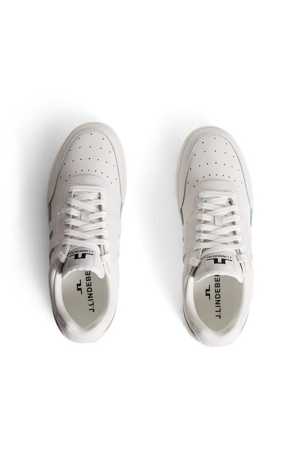 Ace Low-Top Golf Sneaker W / White