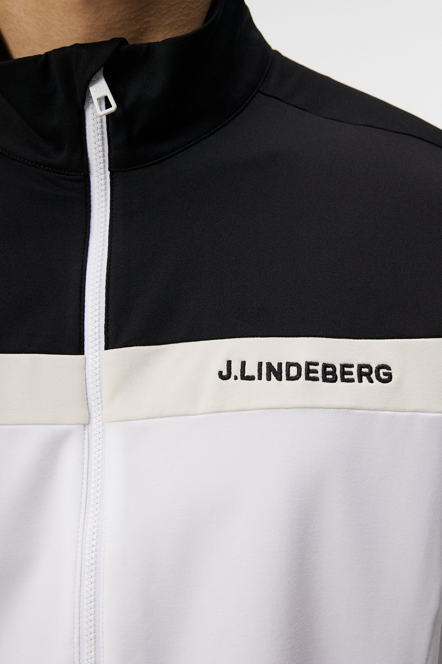 Jarvis Mid Layer / White