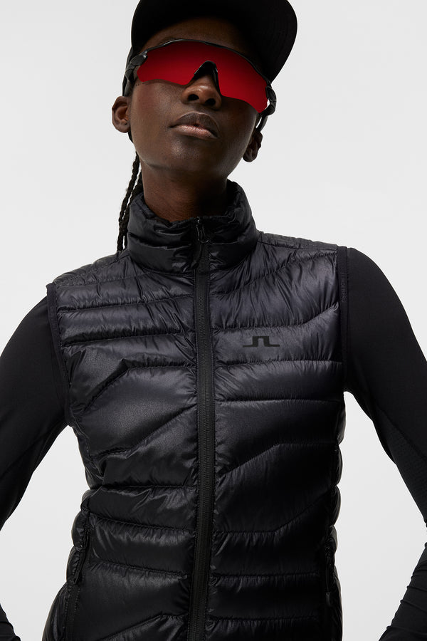 W Cliff Light Down Vest / Black