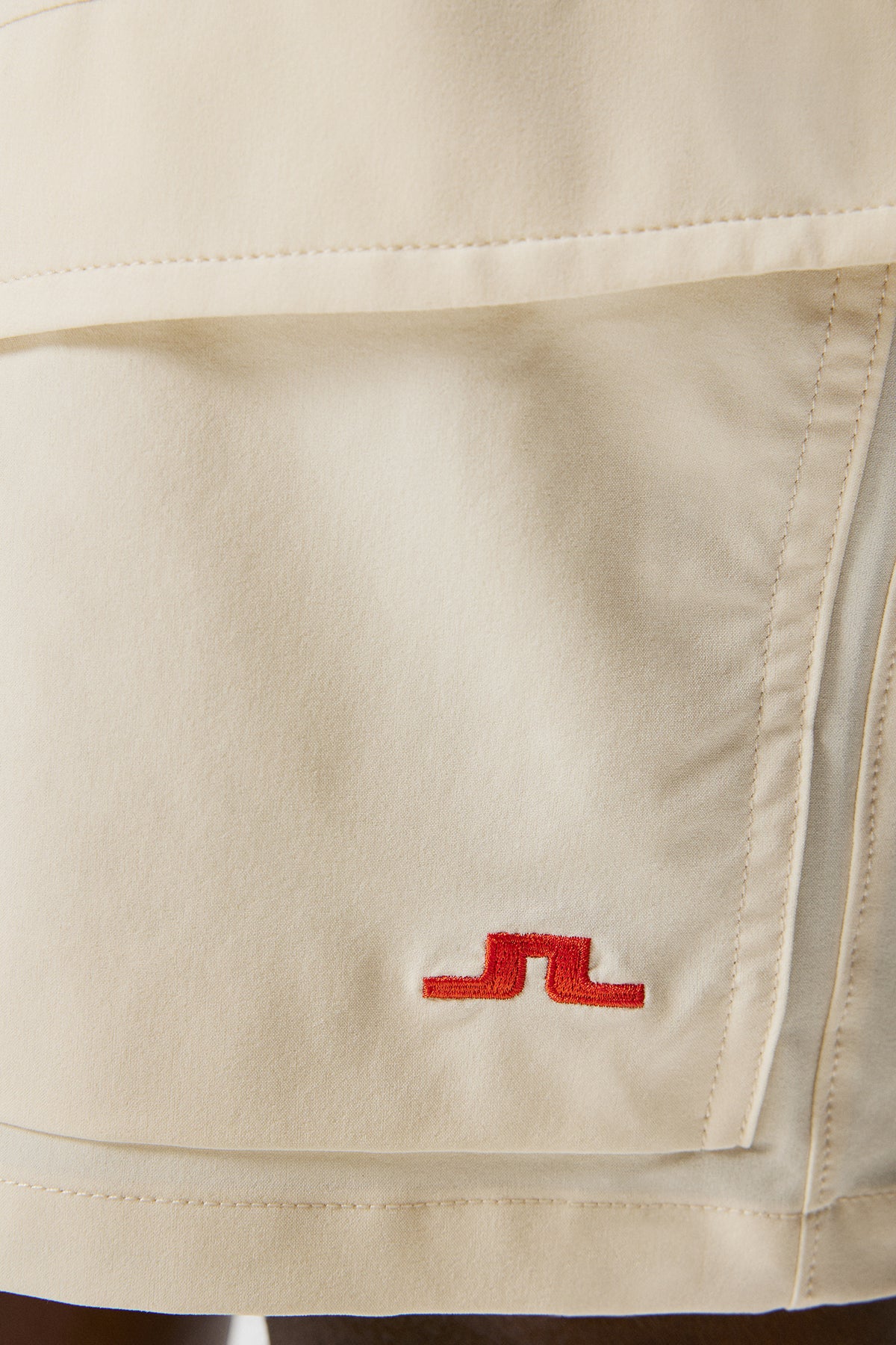 Anya Shorts / Almond Milk