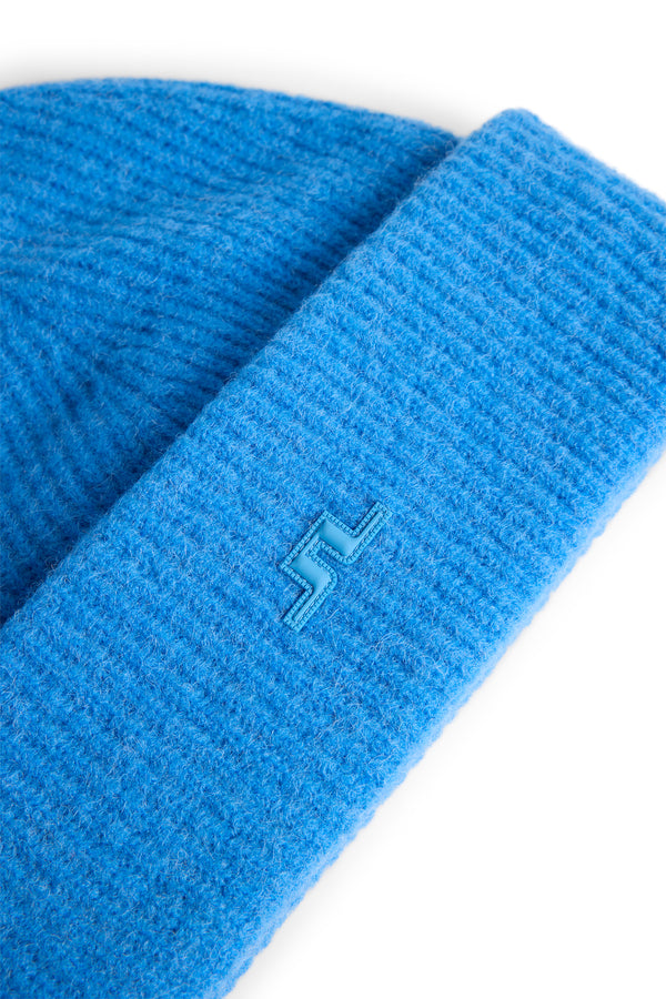 Elsa Beanie / Sonic Blue