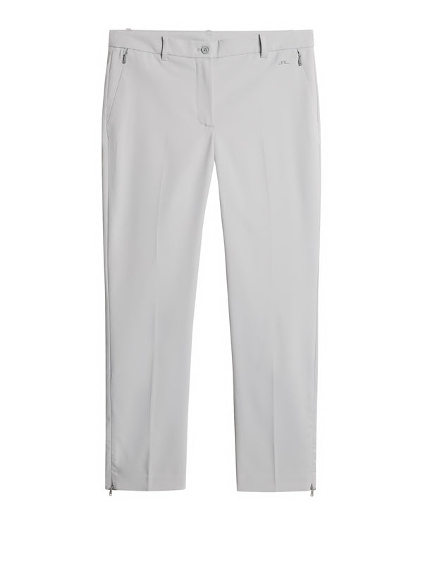 Pia Pant / High Rise